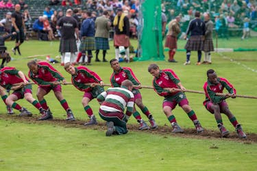 Visite des Highland Games au départ d’Édimbourg